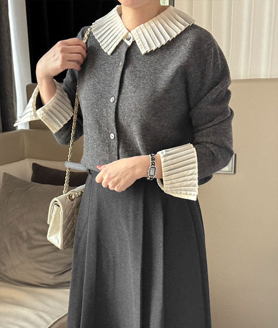 Pleats Wool Cardigan