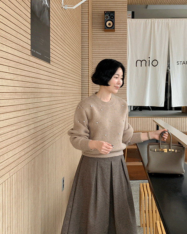 Jewel Round Knit