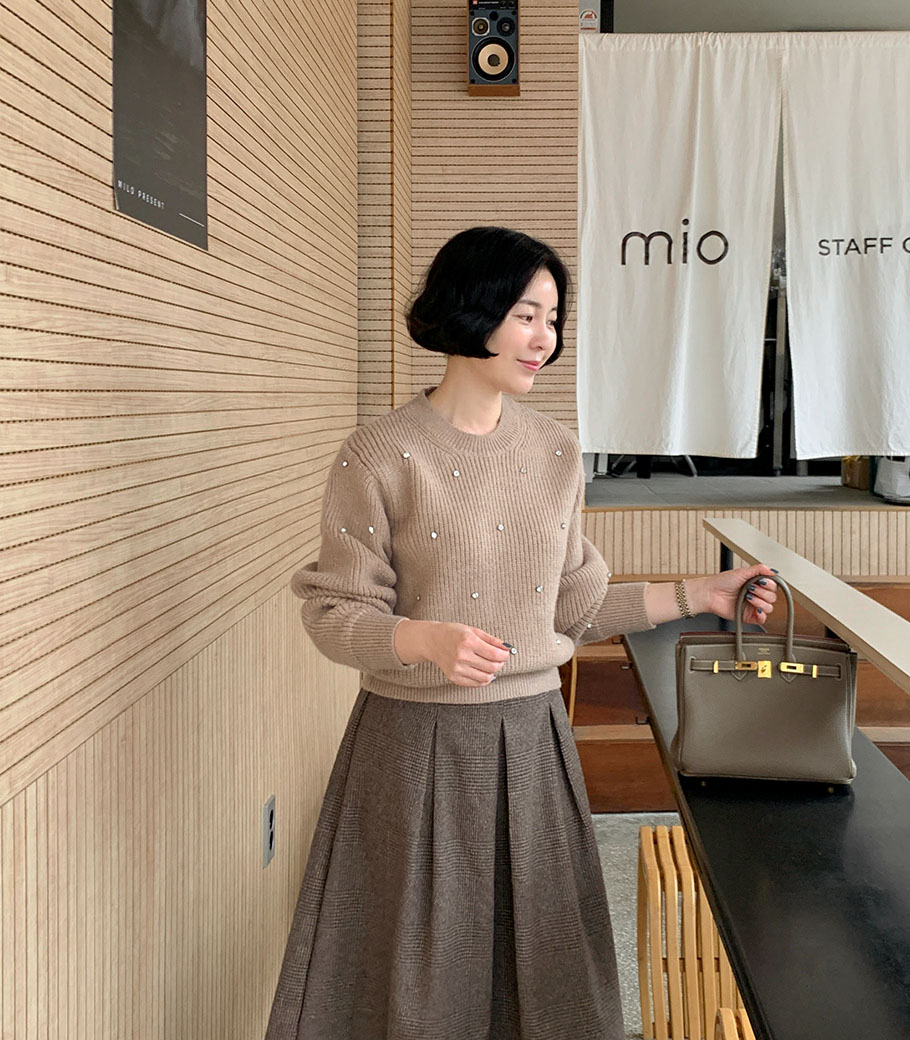 Jewel Round Knit