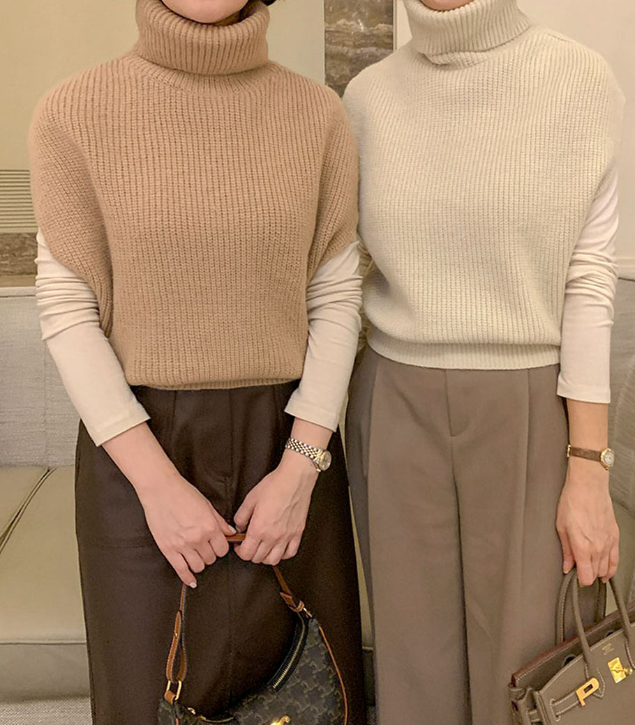 Haji Turtleneck Vest
