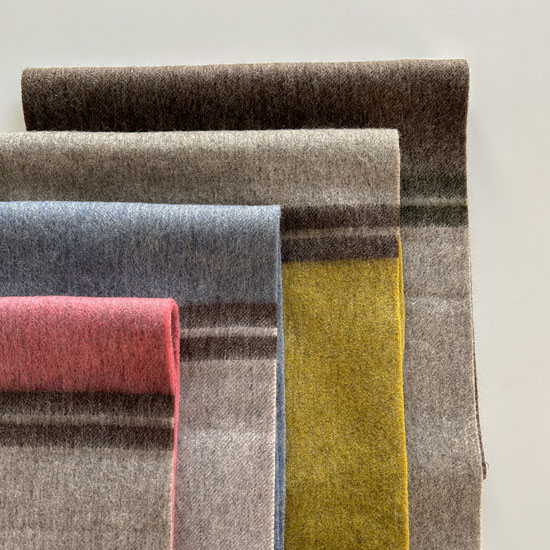 Wool100 color combination muffler