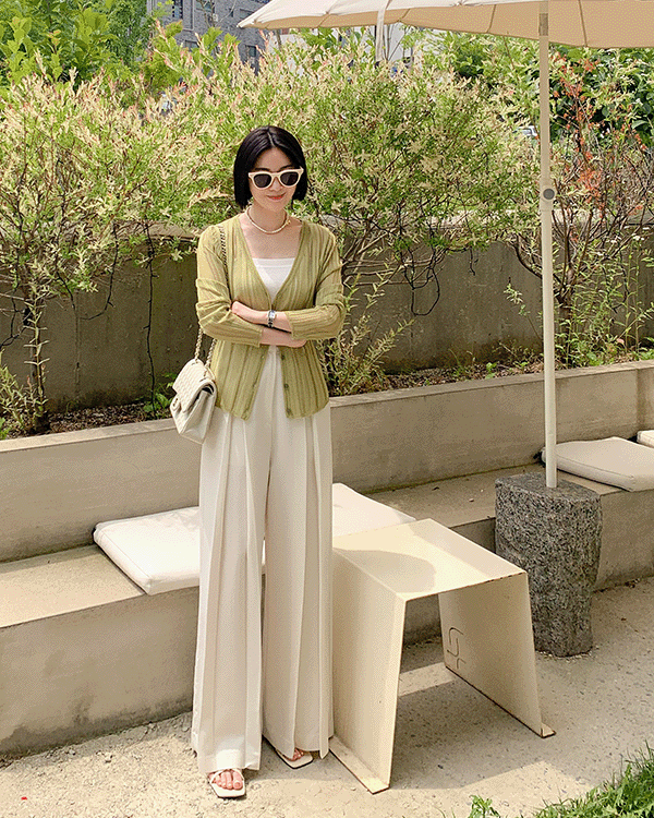 Wide Pin Tuck Slacks