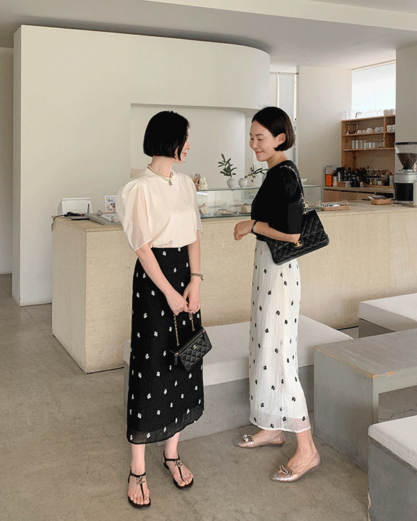 Daisy Embroidery Skirt
