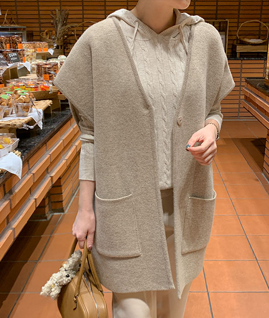Fine Wool Knit Vest