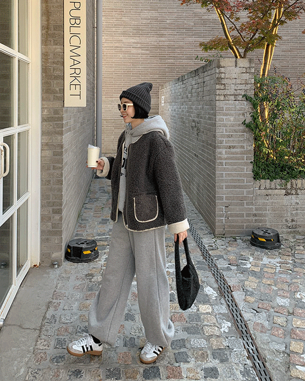 Personal napping jogger pants
