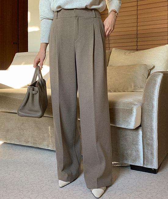 Warmth-filled napping slacks