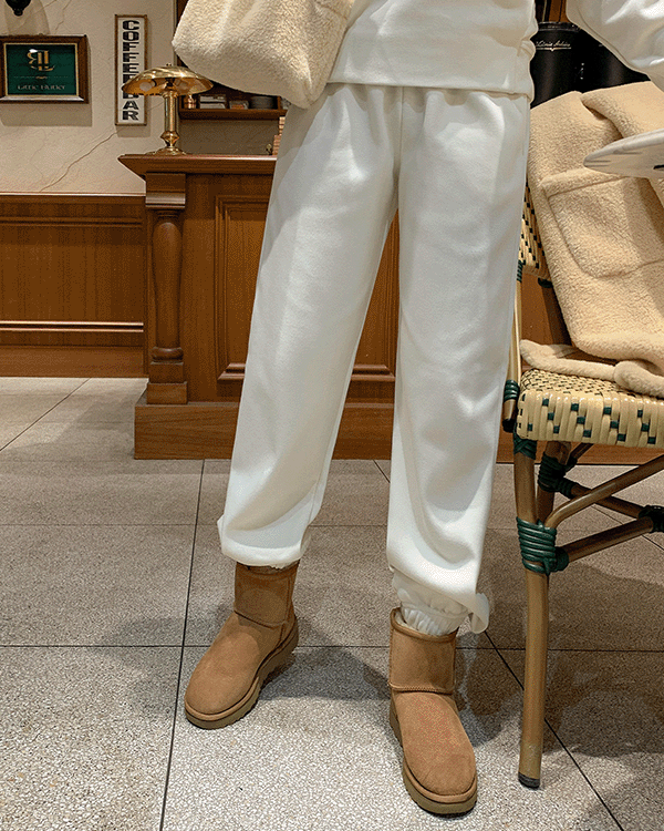 Mild napping jogger pants