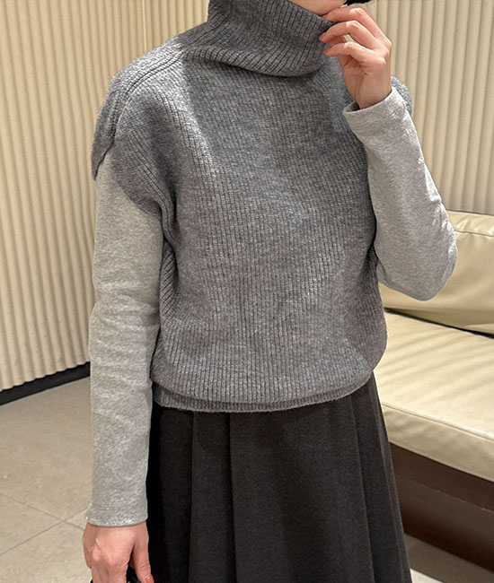 Turtleneck Vest