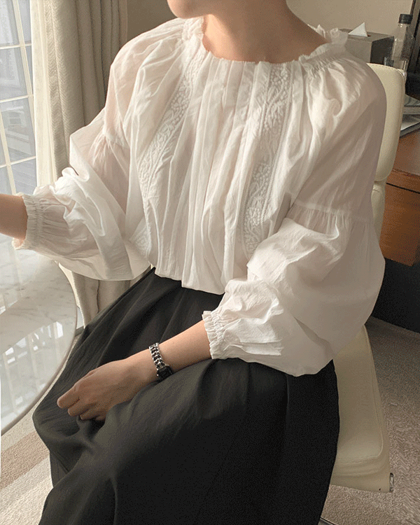 웬디 Race Blouse