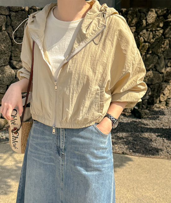 two-way Windbreak Jumper