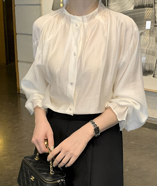 오브제 pearl Blouse