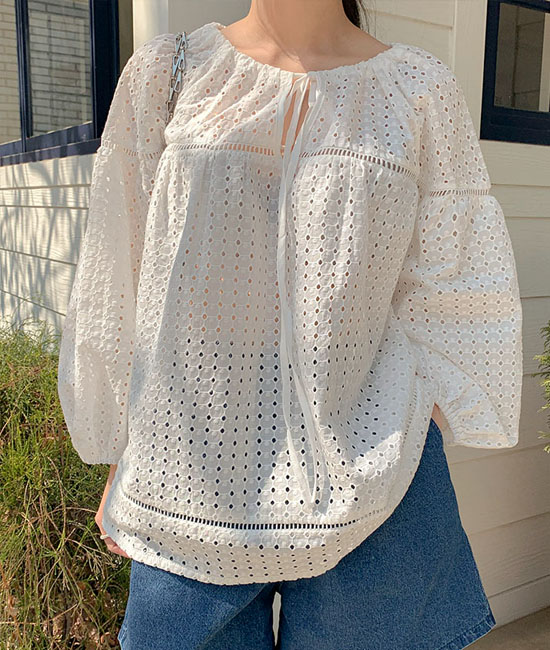 셀리 Punching Blouse