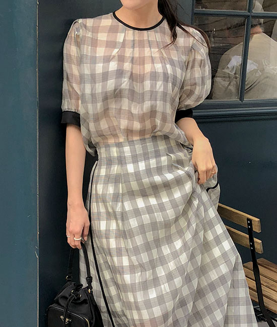 아일 Check Blouse