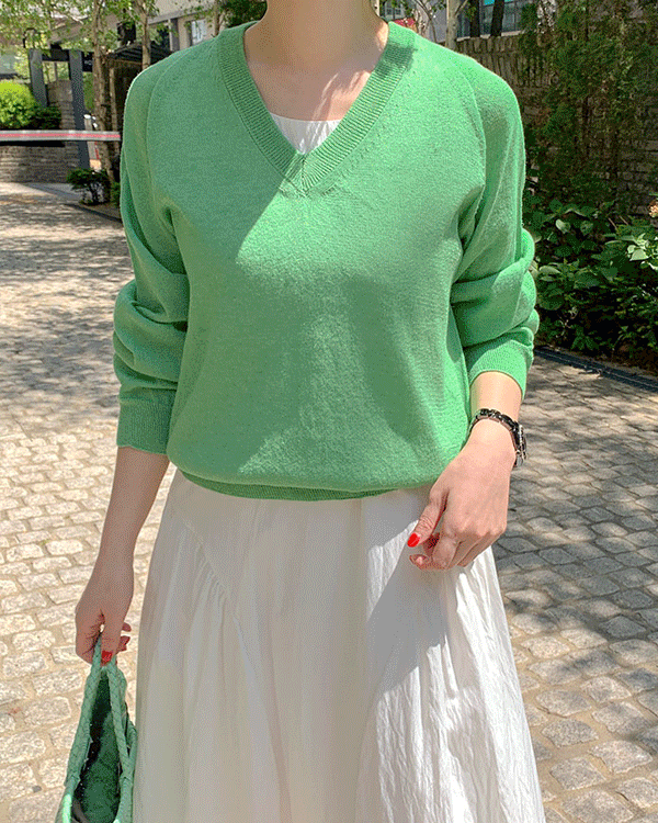 Linen 홀가먼트 V-neck Knit