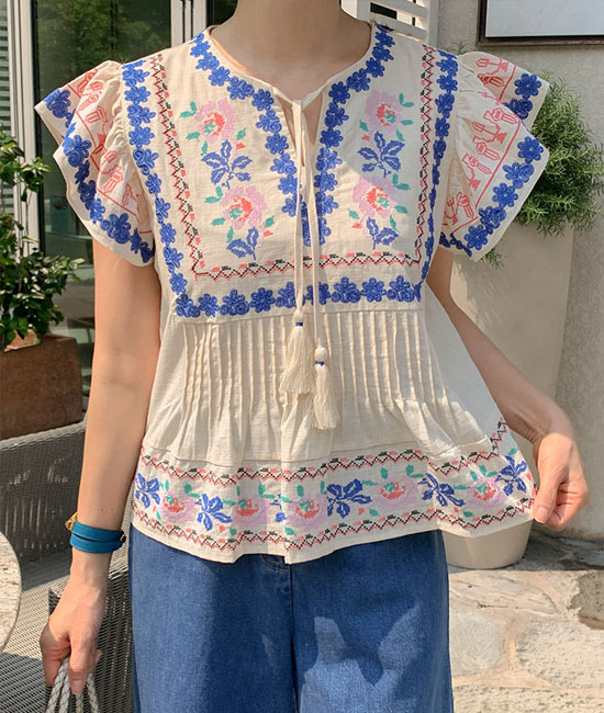 플로럴 자수 Blouse