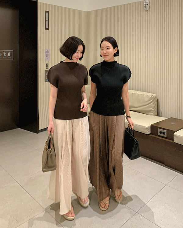 마르 홀가 Pleats Blouse
