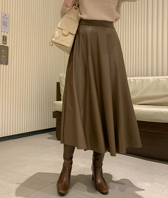 레더 Flare Skirt