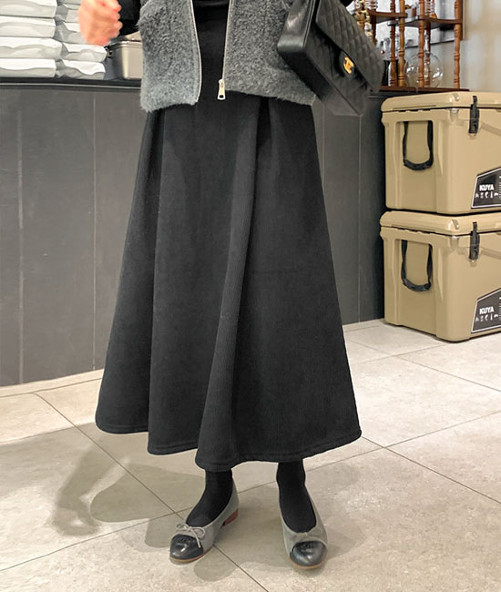 융기모 Corduroy Flare Skirt