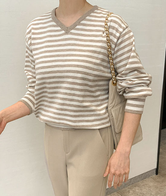 Stripe V-neck Knit