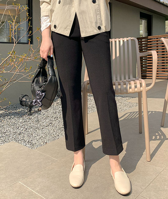 코코 시그니처 Slim Slacks