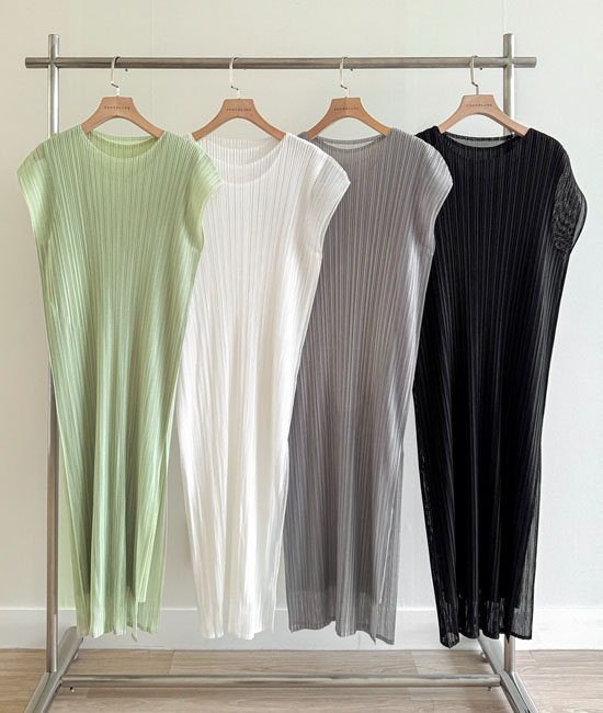 double Pleats One Piece