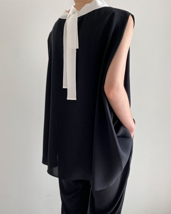 테잎 Cloak Blouse