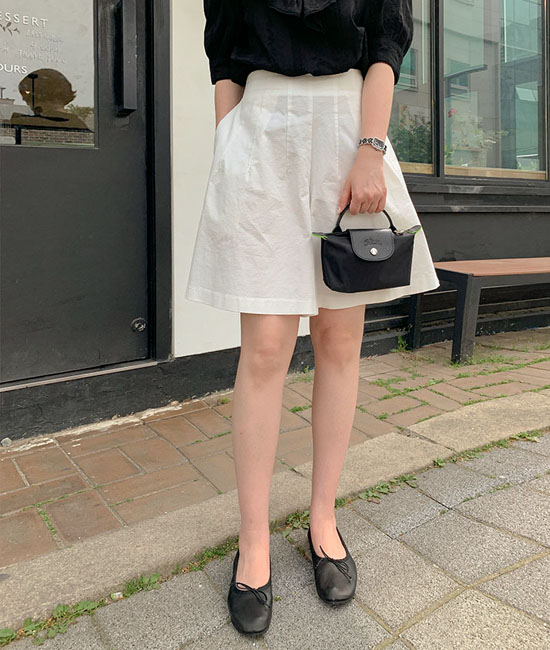 코니 와이드 Shorts