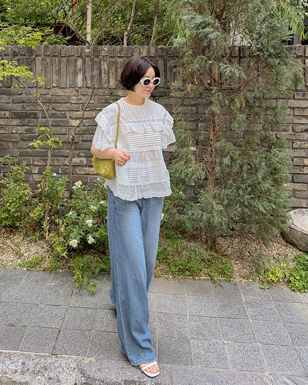 엘리브 Punching Blouse