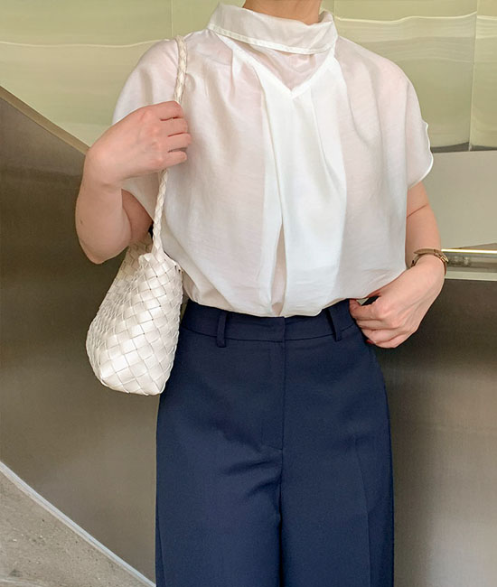 로엔 타이 Blouse