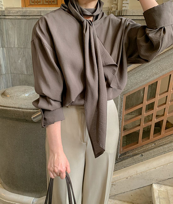 로랑 스카프 Blouse