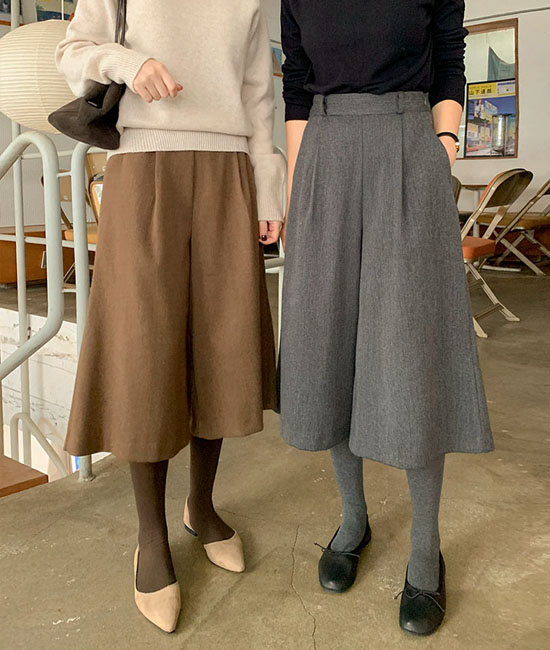 핀턱 버뮤다 Pants